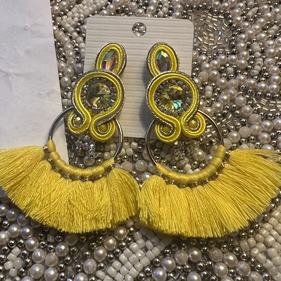 Jewelry - Yellow tassel statement earrings